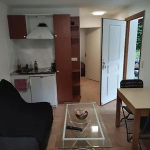 Appartement Deux Pièces Avec Grande Terrasse Au Calme, Saint-Martin-Vésubie